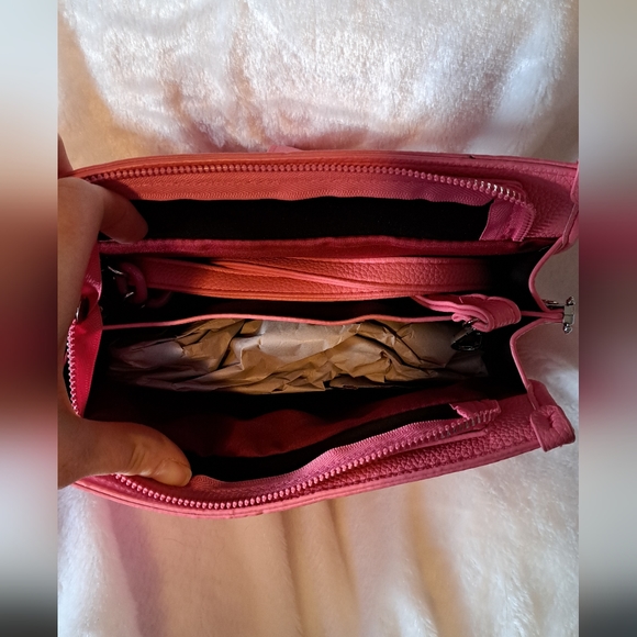 NWOT PINK CONVERTIBLE CLUTCH - Picture 10 of 15